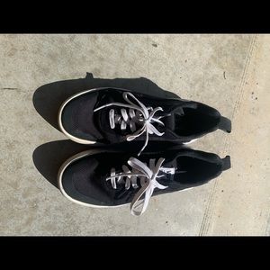 Vans ultra range sneakers